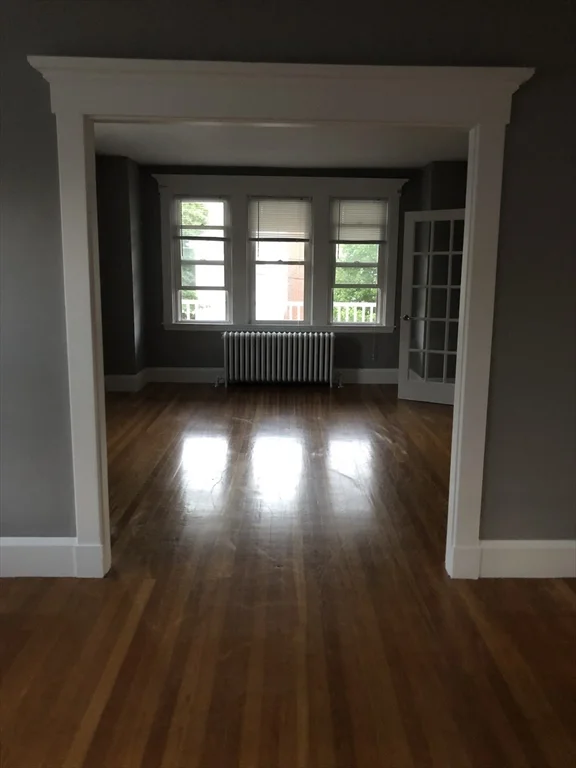 2 bed, 1 bath apartment for rent at 403-405 W Clinton St Unit 2, West — photo 12 of 19