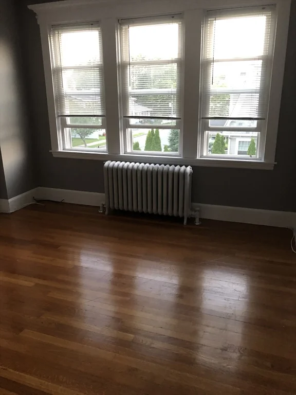 2 bed, 1 bath apartment for rent at 403-405 W Clinton St Unit 2, West — photo 9 of 19
