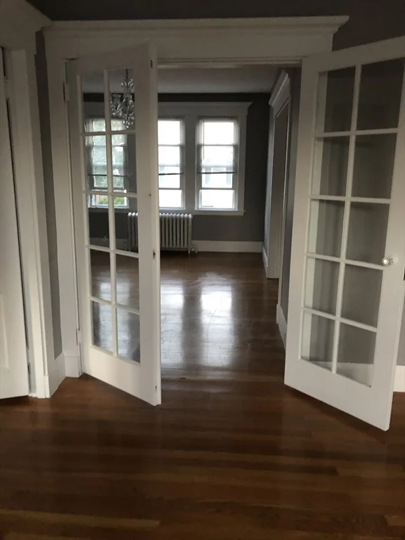 2 bed, 1 bath apartment for rent at 403-405 W Clinton St Unit 2, West — photo 10 of 19