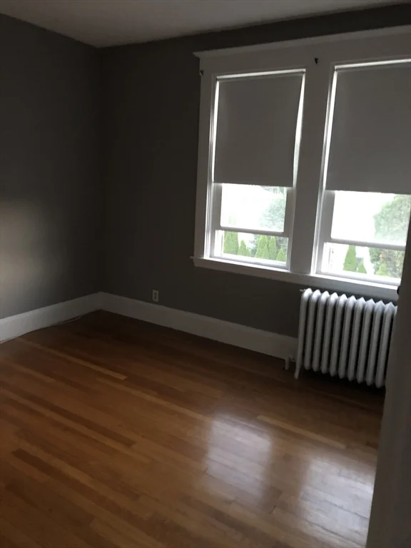 2 bed, 1 bath apartment for rent at 403-405 W Clinton St Unit 2, West — photo 8 of 19
