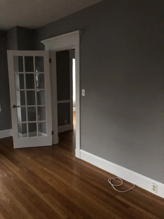 2 bed, 1 bath apartment for rent at 403-405 W Clinton St Unit 2, West — photo 13 of 19