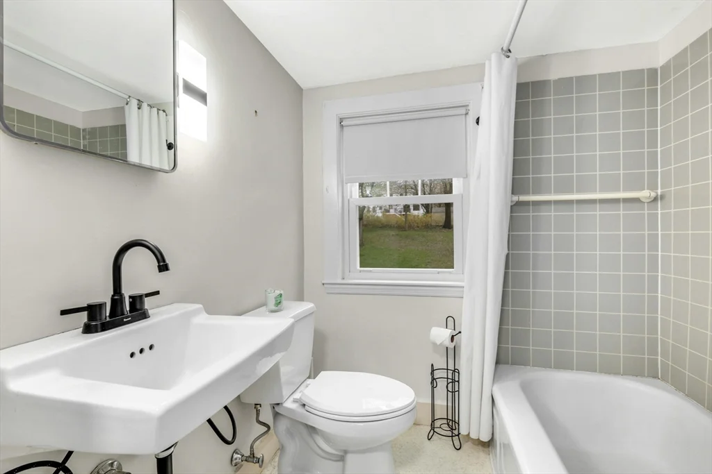 3 bed, 1 bath apartment for rent at 403 Central, Acton — photo 19 of 33