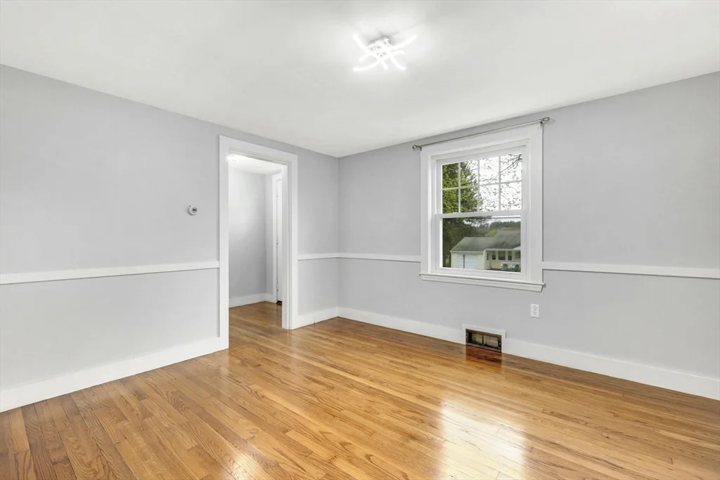 3 bed, 1 bath apartment for rent at 403 Central, Acton — photo 5 of 33