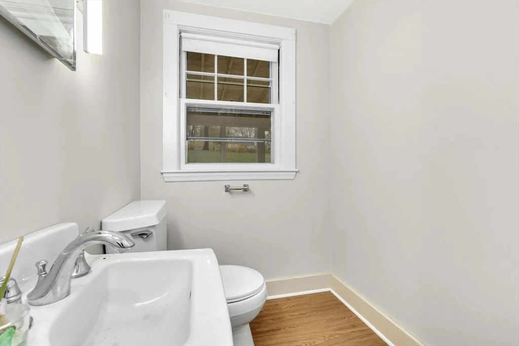 3 bed, 1 bath apartment for rent at 403 Central, Acton — photo 10 of 33