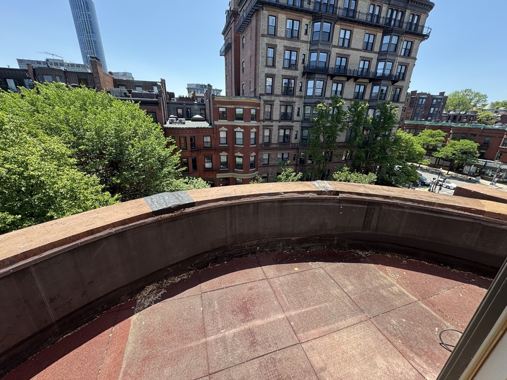 3 bed, 2 bath apartment for rent at 403 Marlborough St Unit 13, Back Bay — photo 5 of 15