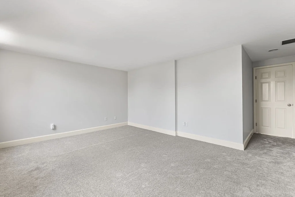 3 bed, 2 bath apartment for rent at 403 Marlborough St Unit 13C, Back Bay — photo 17 of 27