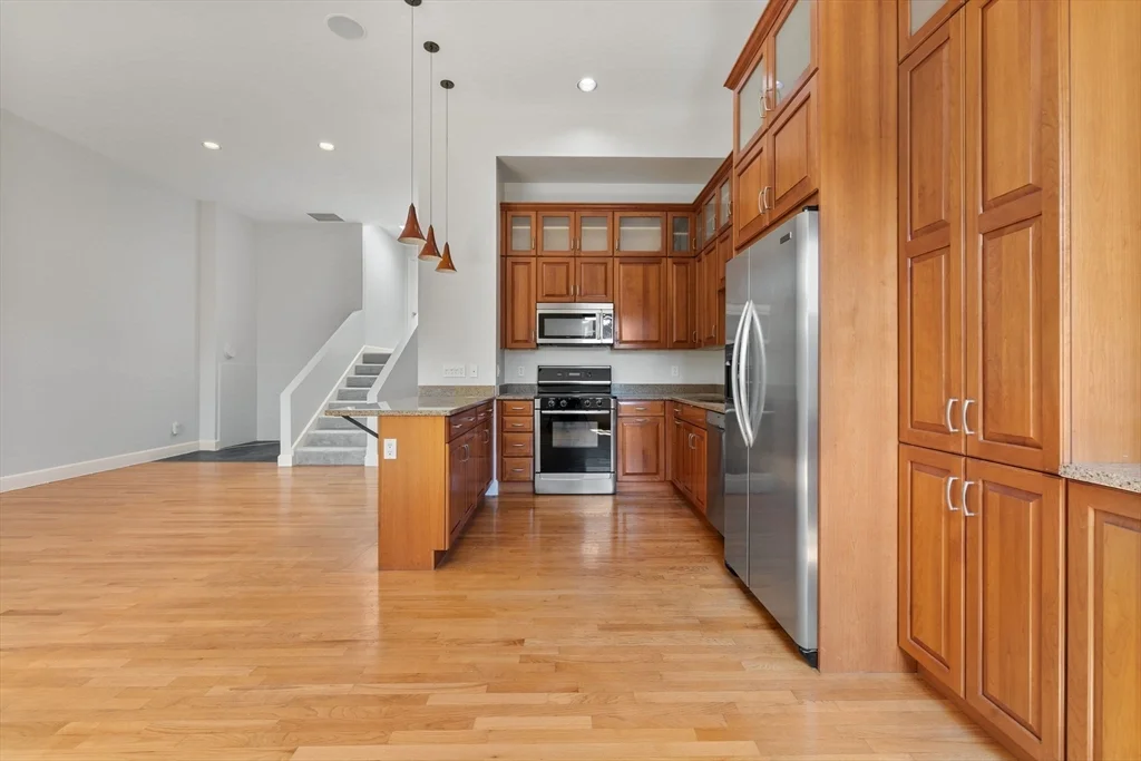 3 bed, 2 bath apartment for rent at 403 Marlborough St Unit 13C, Back Bay — photo 2 of 27