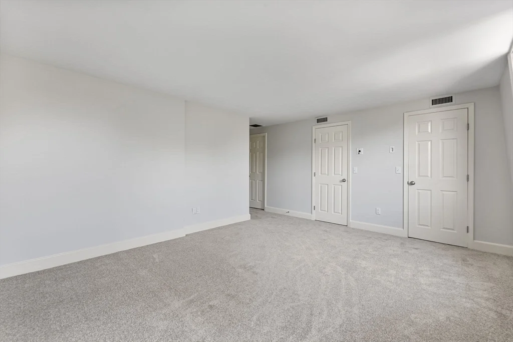 3 bed, 2 bath apartment for rent at 403 Marlborough St Unit 13C, Back Bay — photo 16 of 27