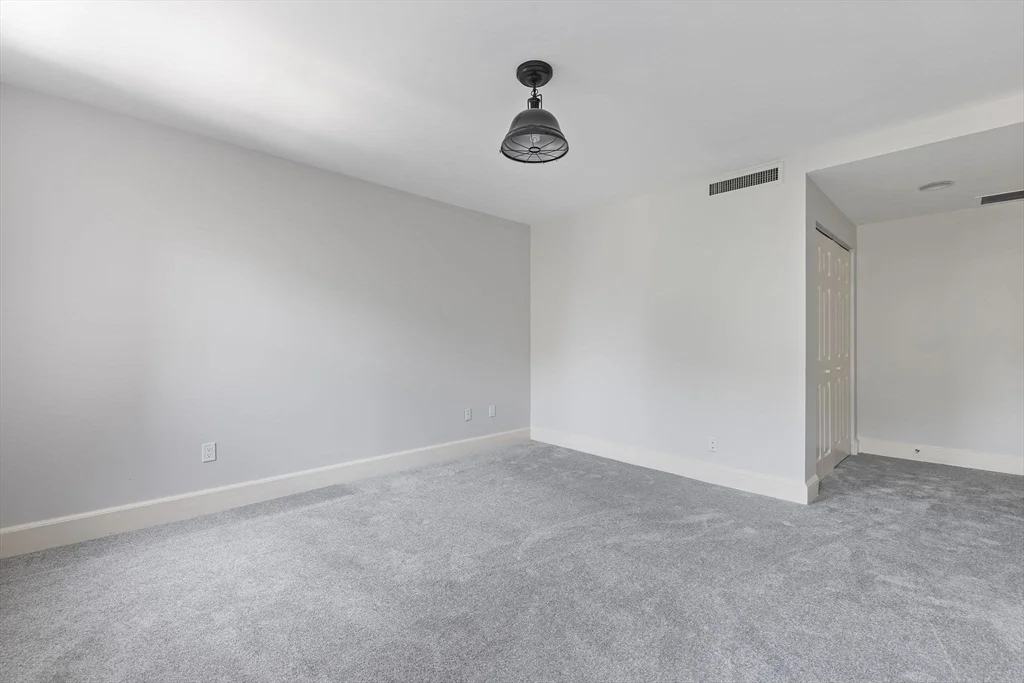 3 bed, 2 bath apartment for rent at 403 Marlborough St Unit 13C, Back Bay — photo 9 of 27