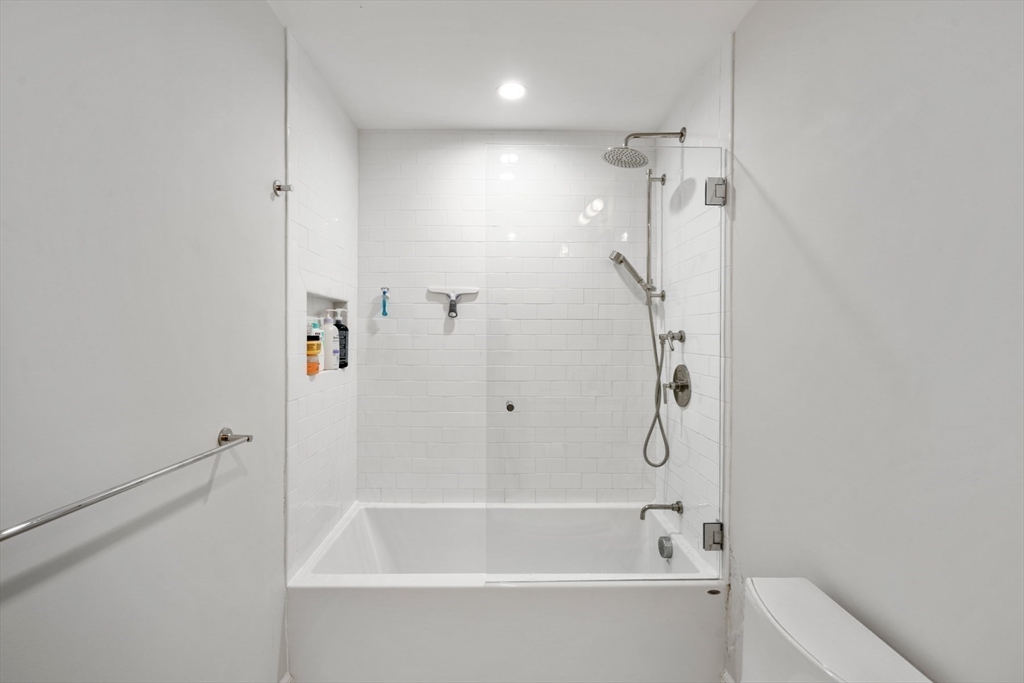 2 bed, 1 bath apartment for rent at 403 Marlborough St Unit 14, Back Bay — photo 13 of 21