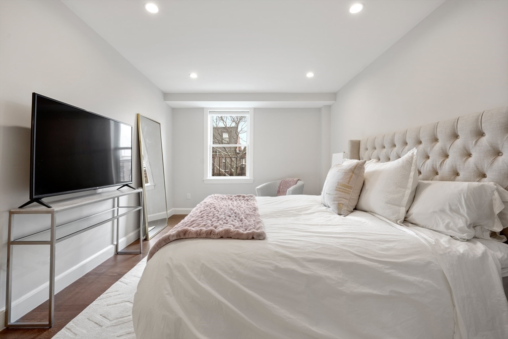 2 bed, 1 bath apartment for rent at 403 Marlborough St Unit 14, Back Bay — photo 6 of 21