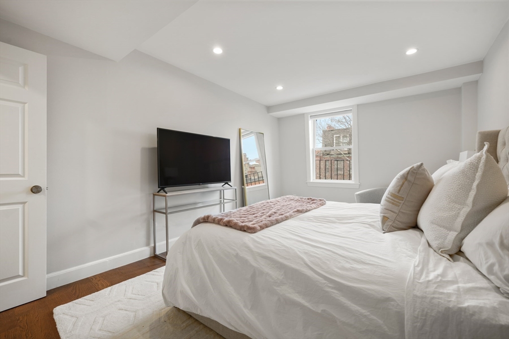 2 bed, 1 bath apartment for rent at 403 Marlborough St Unit 14, Back Bay — photo 4 of 21