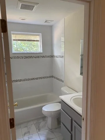 3 bed, 2 bath apartment for rent at 403 Reedsdale Rd Unit 403, Milton Center — photo 6 of 13