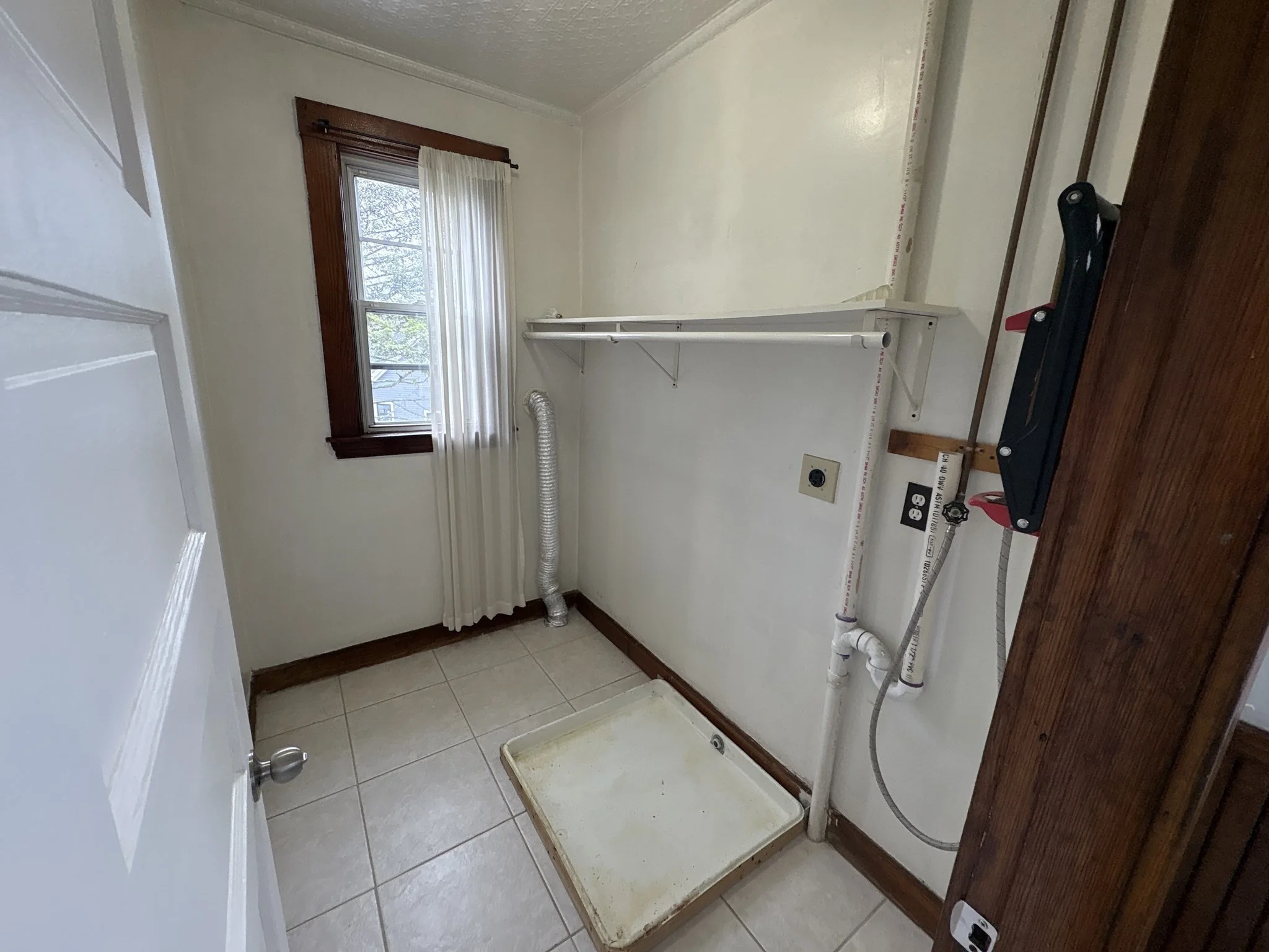 2 bed, 1 bath apartment for rent at 403 Trapelo Rd Unit 3, Belmont — photo 22 of 24