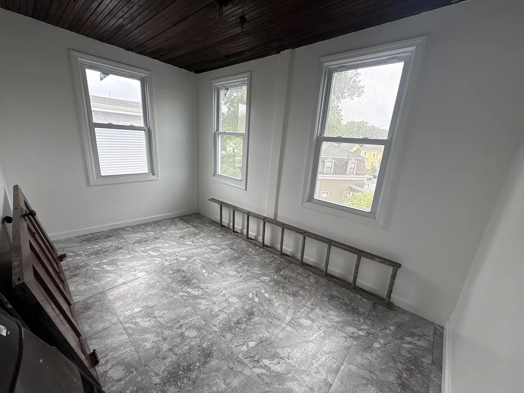 2 bed, 1 bath apartment for rent at 403 Trapelo Rd Unit 3, Belmont — photo 24 of 25