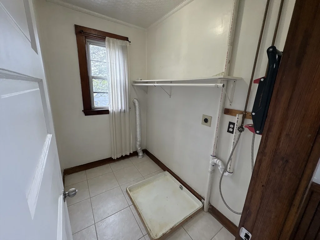 2 bed, 1 bath apartment for rent at 403 Trapelo Rd Unit 3, Belmont — photo 22 of 25