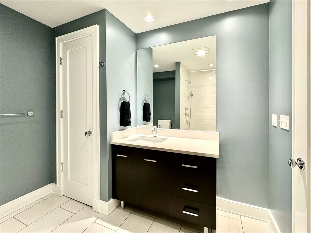 2 bed, 2 bath apartment for rent at 403 W 1st St Unit 102, South Boston — photo 14 of 34