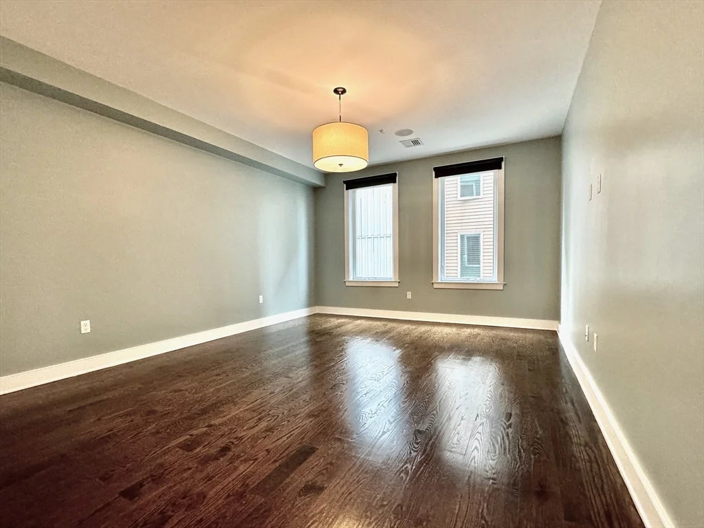 2 bed, 2 bath apartment for rent at 403 W 1st St Unit 102, South Boston — photo 9 of 34