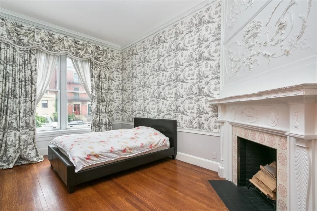 3 bed, 3 bath apartment for rent at 404 Beacon St Unit 2, Back Bay — photo 11 of 27