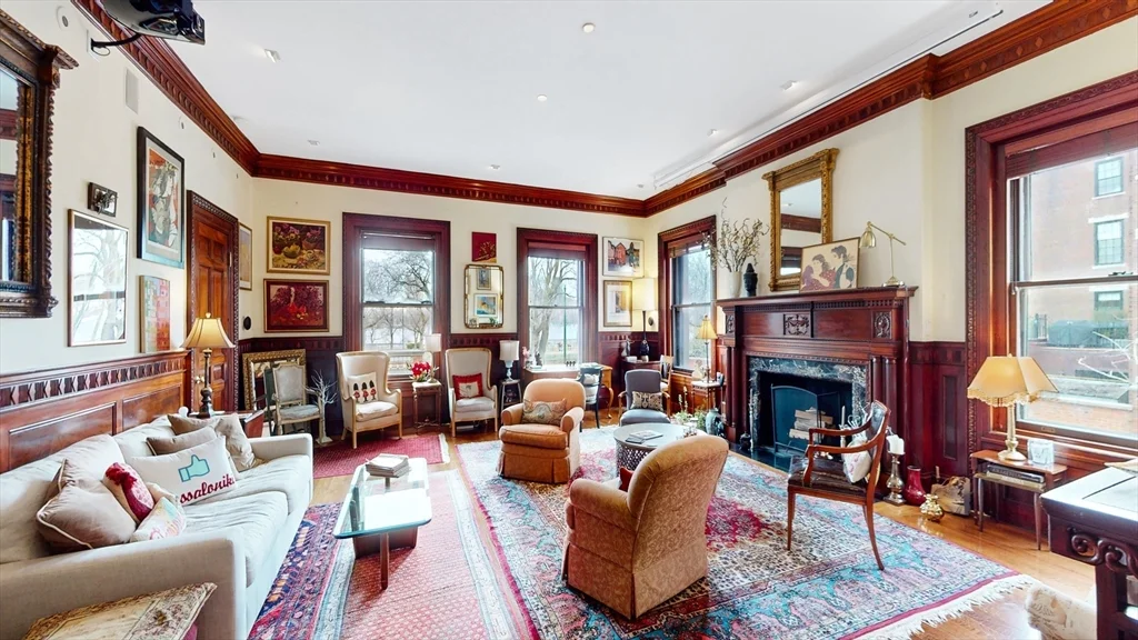 3 bed, 3 bath apartment for rent at 404 Beacon St Unit 2, Back Bay — photo 3 of 27