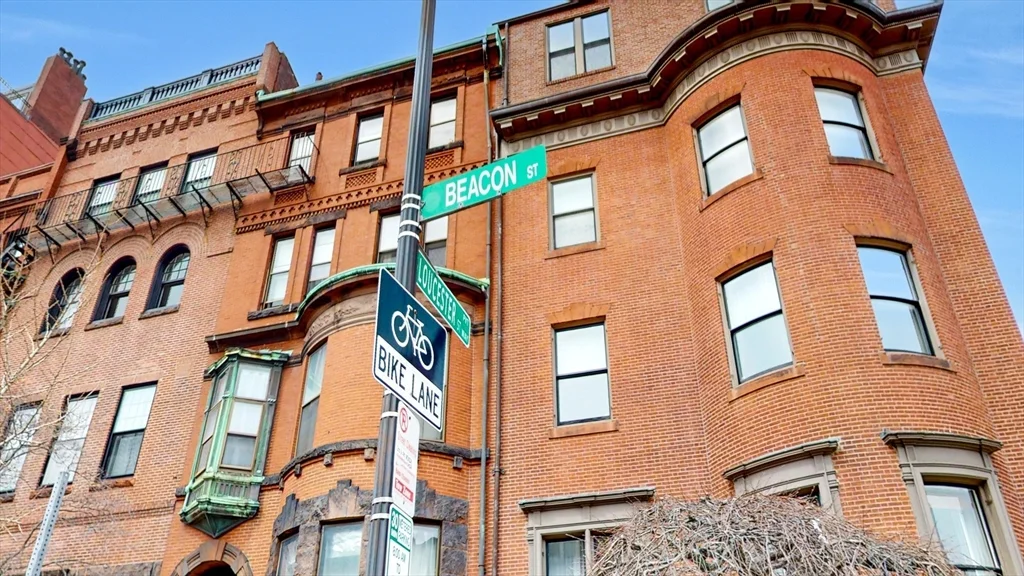 3 bed, 3 bath apartment for rent at 404 Beacon St Unit 2, Back Bay — photo 25 of 27