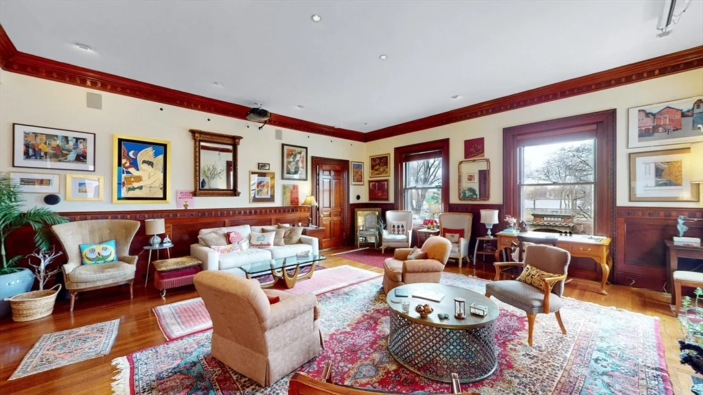 3 bed, 3 bath apartment for rent at 404 Beacon St Unit 2, Back Bay — photo 4 of 27