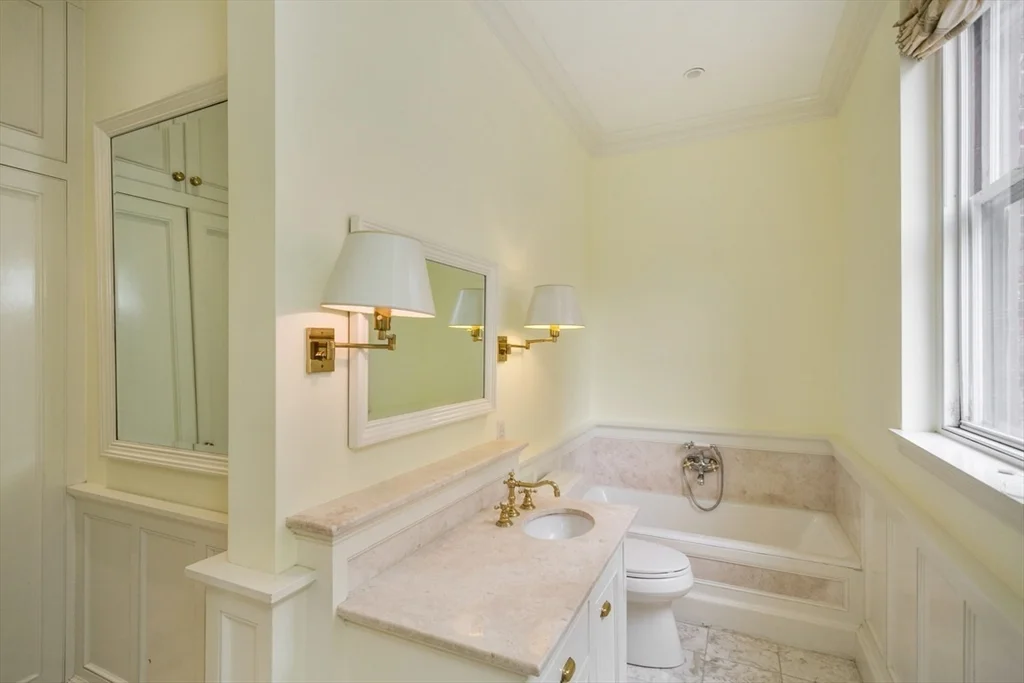 3 bed, 3 bath apartment for rent at 404 Beacon St Unit 2, Back Bay — photo 17 of 27