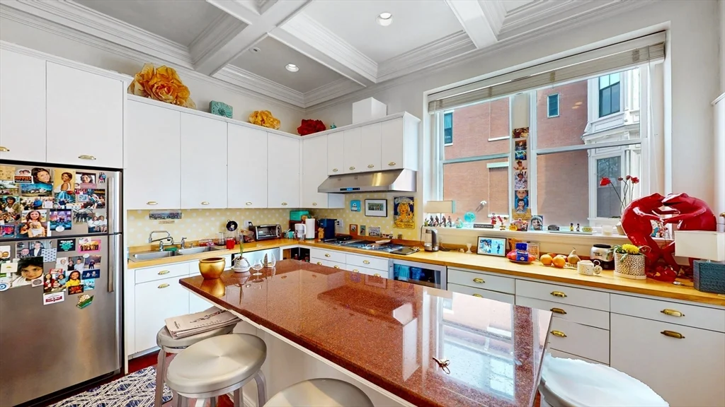 3 bed, 3 bath apartment for rent at 404 Beacon St Unit 2, Back Bay — photo 14 of 27