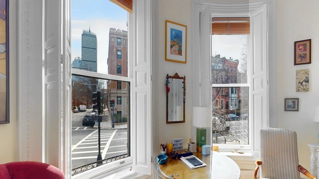 3 bed, 3 bath apartment for rent at 404 Beacon St Unit 2, Back Bay — photo 13 of 27