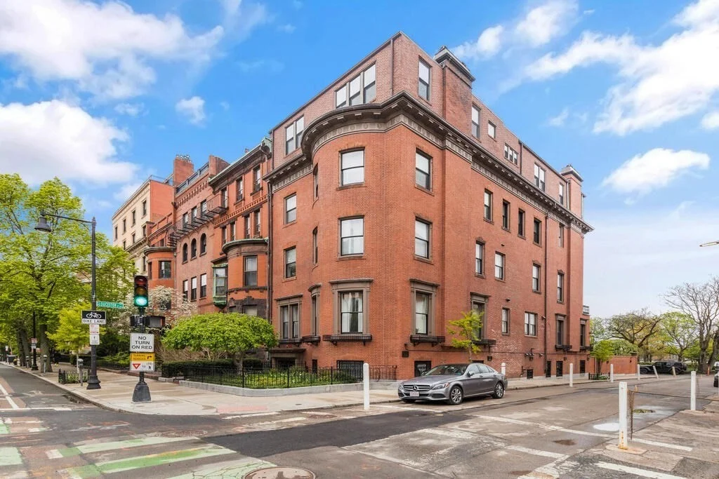 2 bed, 2 bath apartment for rent at 404 Beacon St Unit 5, Back Bay — photo 11 of 12
