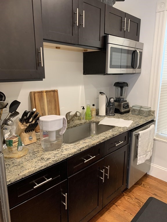 3 bed, 2 bath apartment for rent at 404 Centre St Unit 2, Jamaica Plain — photo 14 of 23