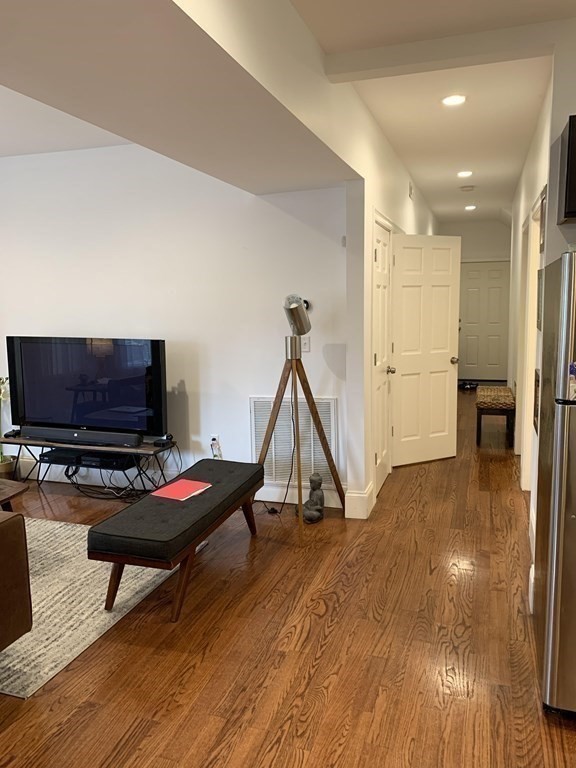 3 bed, 2 bath apartment for rent at 404 Centre St Unit 2, Jamaica Plain — photo 20 of 23