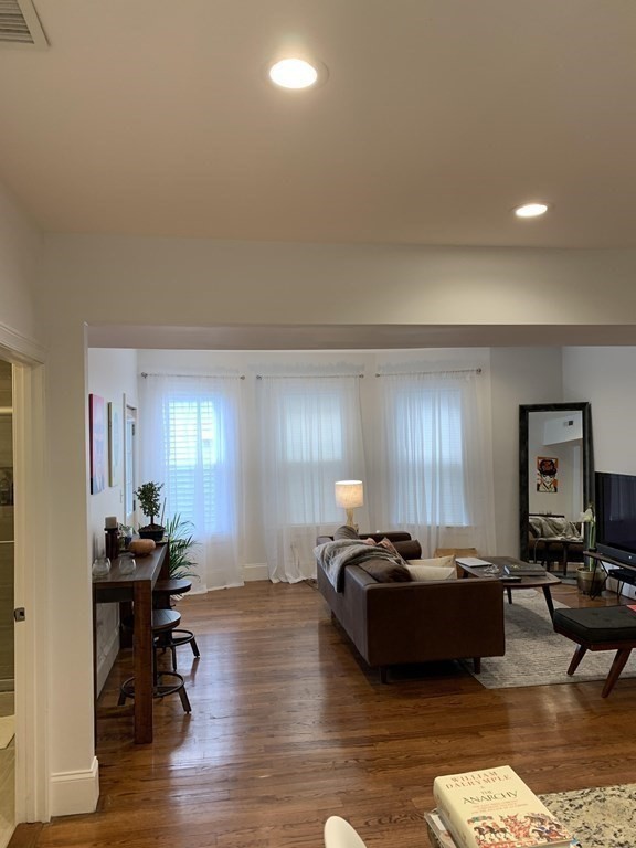 3 bed, 2 bath apartment for rent at 404 Centre St Unit 2, Jamaica Plain — photo 18 of 23