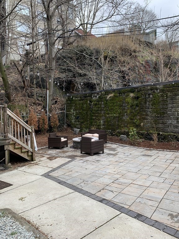 3 bed, 2 bath apartment for rent at 404 Centre St Unit 2, Jamaica Plain — photo 22 of 23