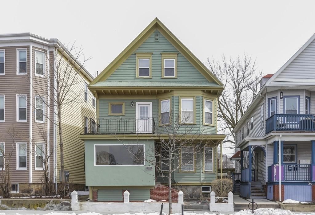 3 bed, 2 bath apartment for rent at 404 Centre St Unit 2, Jamaica Plain — photo 1 of 23