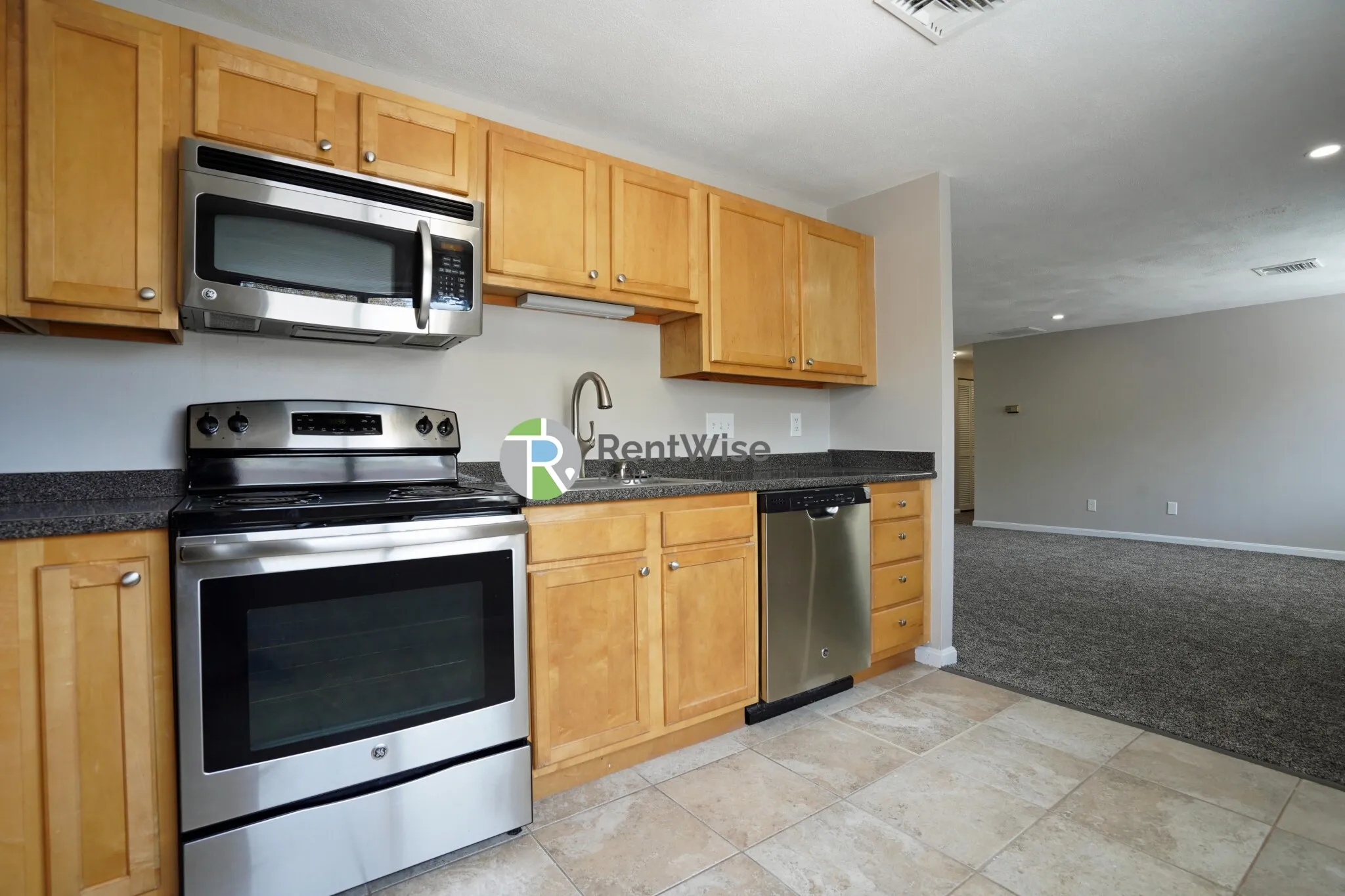 2 bed, 1.5 bath apartment for rent at 404 Langley Rd Unit 202, Thompsonville — photo 8 of 25