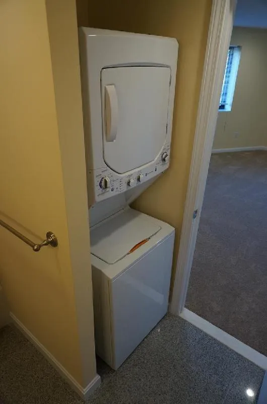 2 bed, 2 bath apartment for rent at 404 Langley Rd Unit 304, Thompsonville — photo 36 of 43