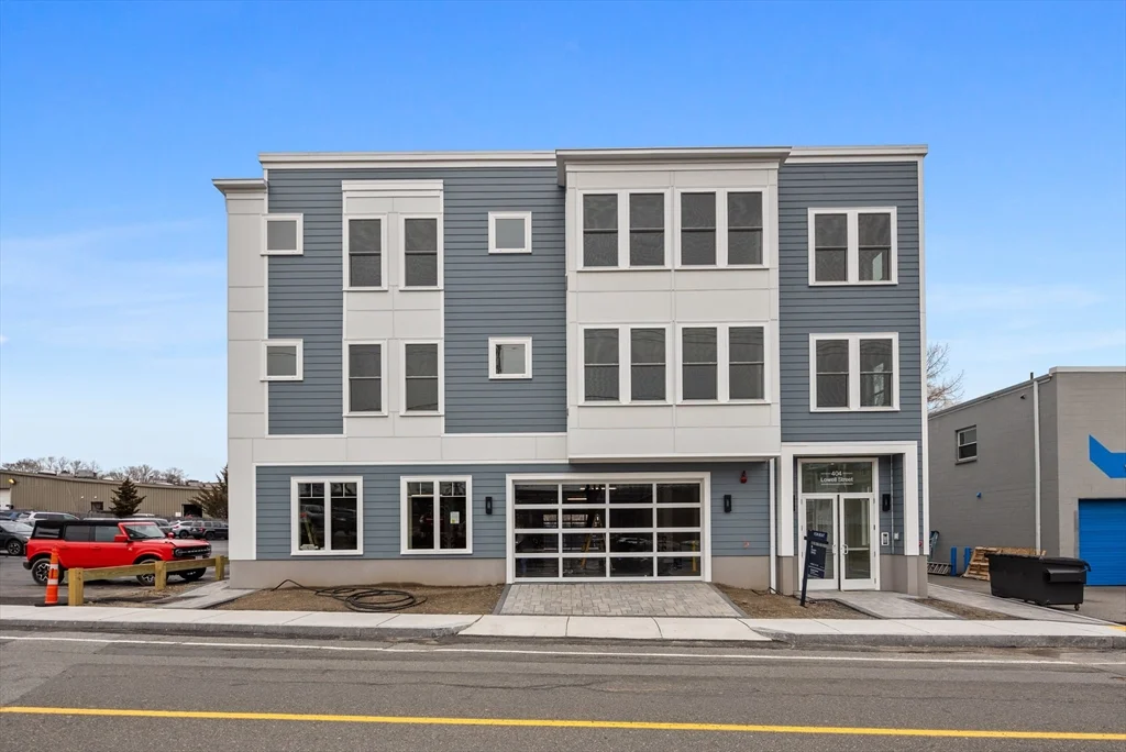 1 bed, 1 bath apartment for rent at 404 Lowell St Unit 1, Wakefield — photo 1 of 7