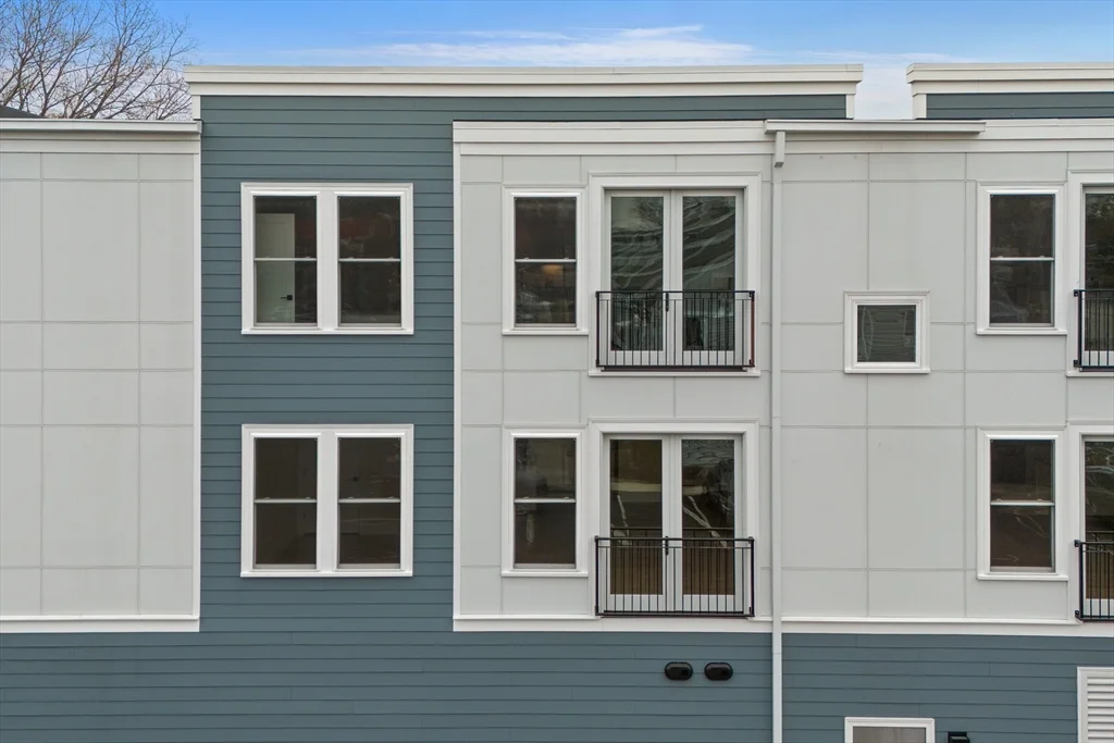 2 bed, 2 bath apartment for rent at 404 Lowell St Unit 8, Wakefield — photo 9 of 10