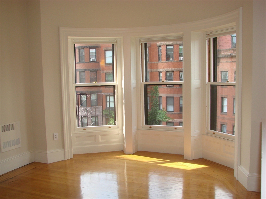 1 bed, 1 bath apartment for rent at 404 Marlborough St Unit 5, Back Bay — photo 2 of 22