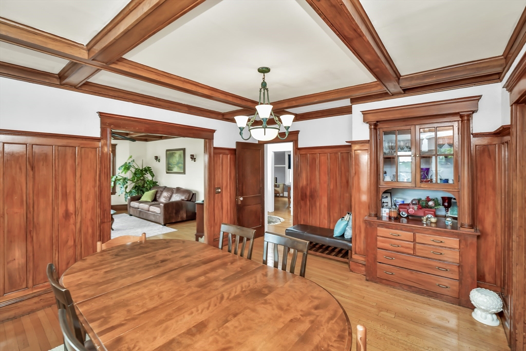 4 bed, 1 bath apartment for rent at 404 Mount Auburn Unit 2, Watertown — photo 9 of 25