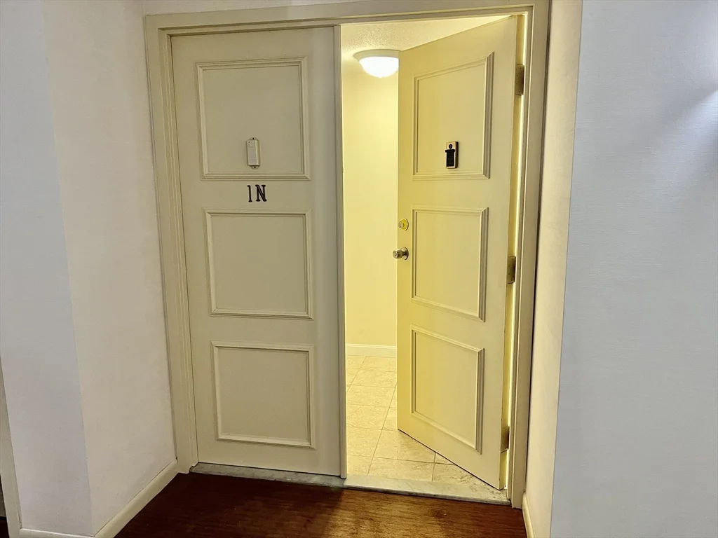 1 bed, 1 bath apartment for rent at 404 Paradise Rd Unit 1N, Swampscott — photo 17 of 32