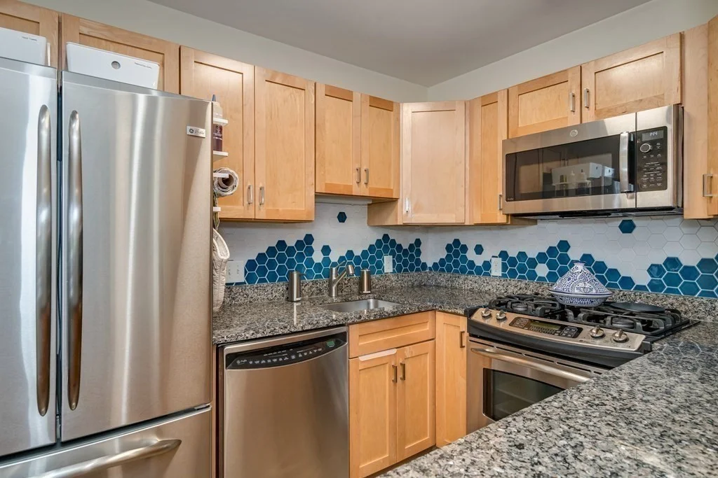 2 bed, 2 bath apartment for rent at 4040 Washington St Unit 1, Roslindale — photo 18 of 42