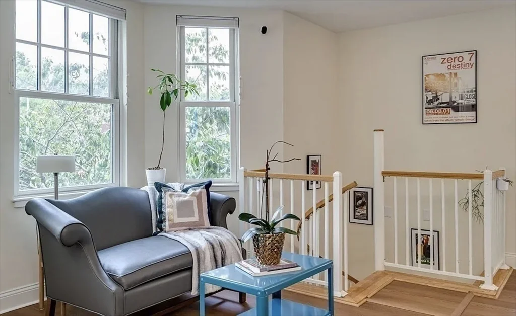 2 bed, 2 bath apartment for rent at 4040 Washington St Unit 1, Roslindale — photo 6 of 18