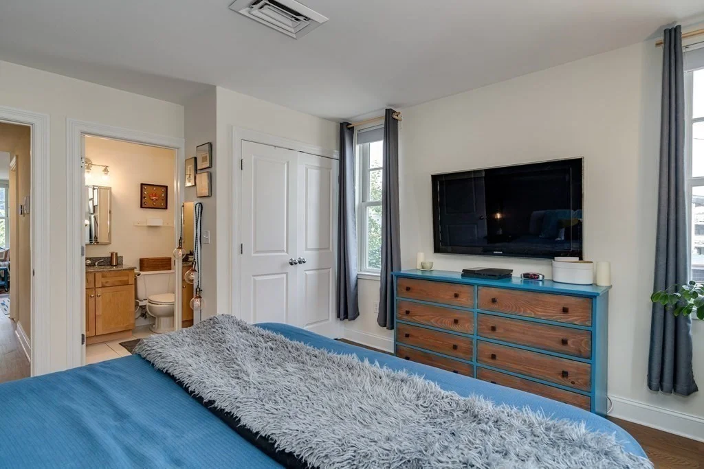 2 bed, 2 bath apartment for rent at 4040 Washington St Unit 1, Roslindale — photo 25 of 42