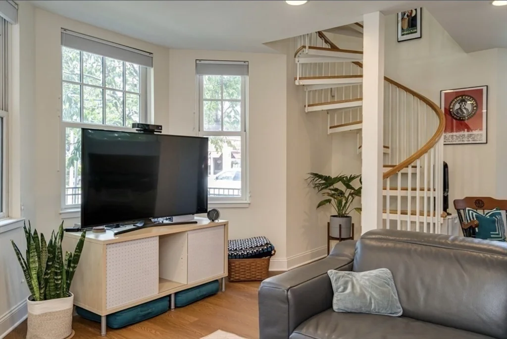 2 bed, 2 bath apartment for rent at 4040 Washington St Unit 1A, Roslindale — photo 11 of 16