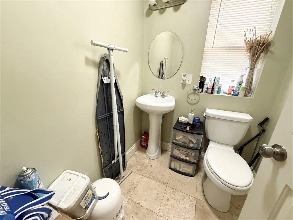 3 bed, 1 bath apartment for rent at 4043 Washington St Unit 3, Jamaica Plain — photo 11 of 11