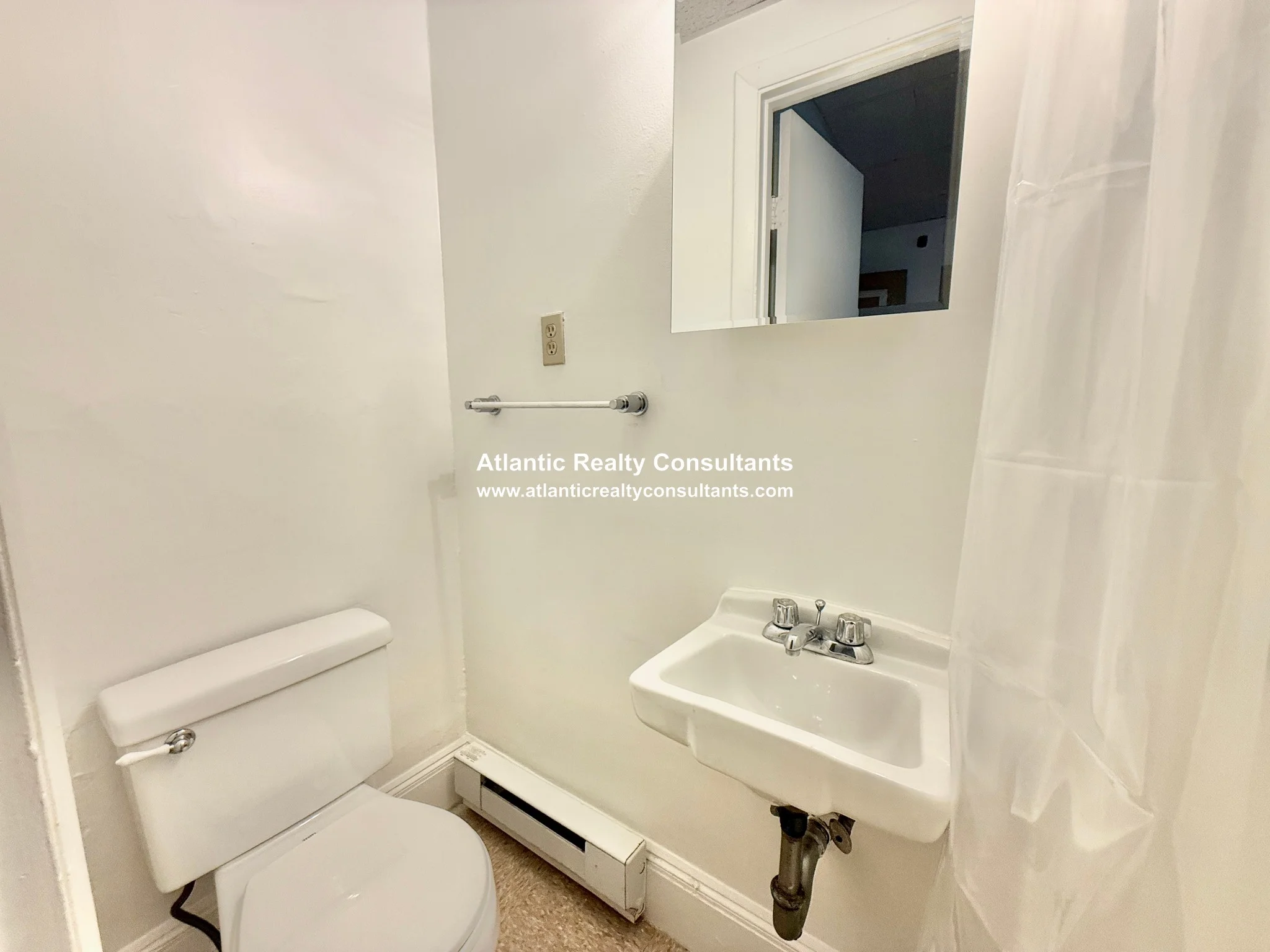 Studio bed, 1 bath apartment for rent at 405 Beacon St Unit 1A, Back Bay — photo 4 of 5