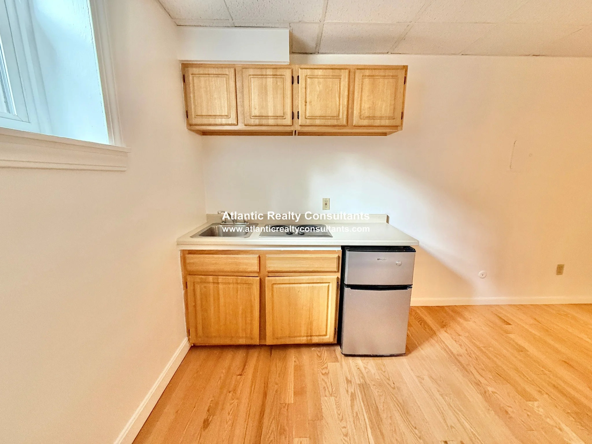 Studio bed, 1 bath apartment for rent at 405 Beacon St Unit 1A, Back Bay — photo 3 of 5