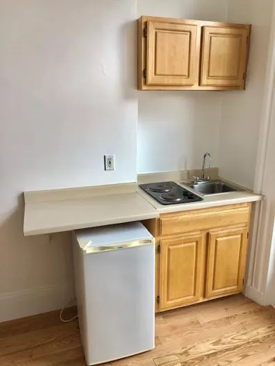 Studio bed, 1 bath apartment for rent at 405 Beacon St Unit 7, Back Bay — photo 3 of 6